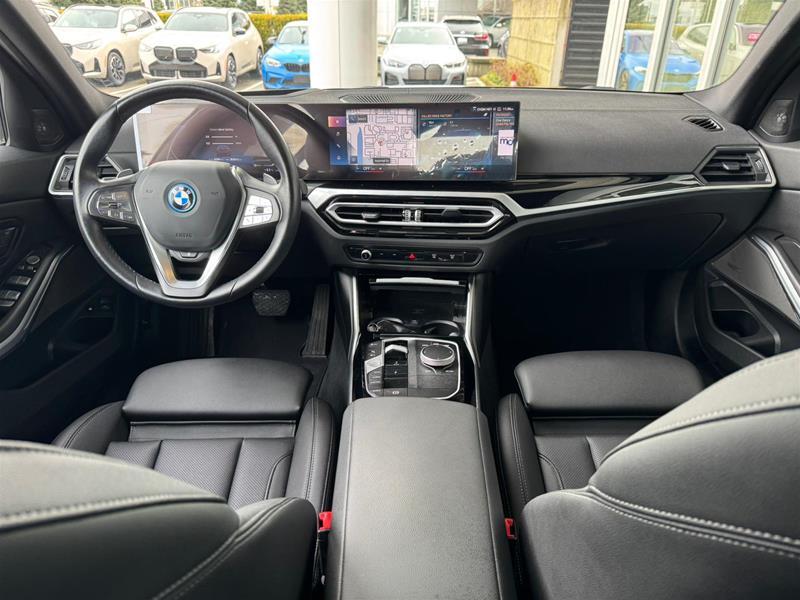 bmw 330e 2023 - 17
