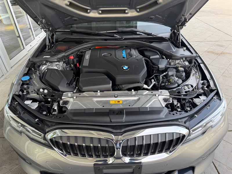 bmw 330e 2022 - 11