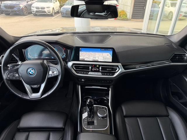 bmw 330e 2022 - 17