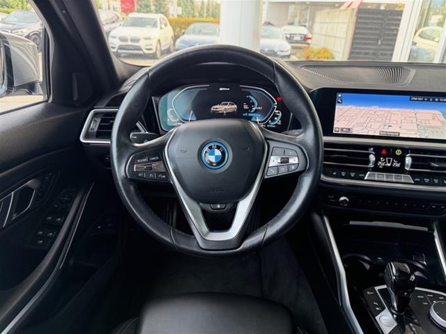 bmw 330e 2022 - 18