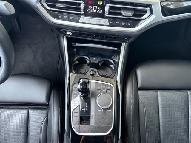 bmw 330e 2022 - 21