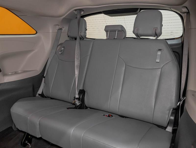 toyota Sienna 2023 - 31