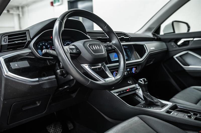 audi Q3 2022 - 16