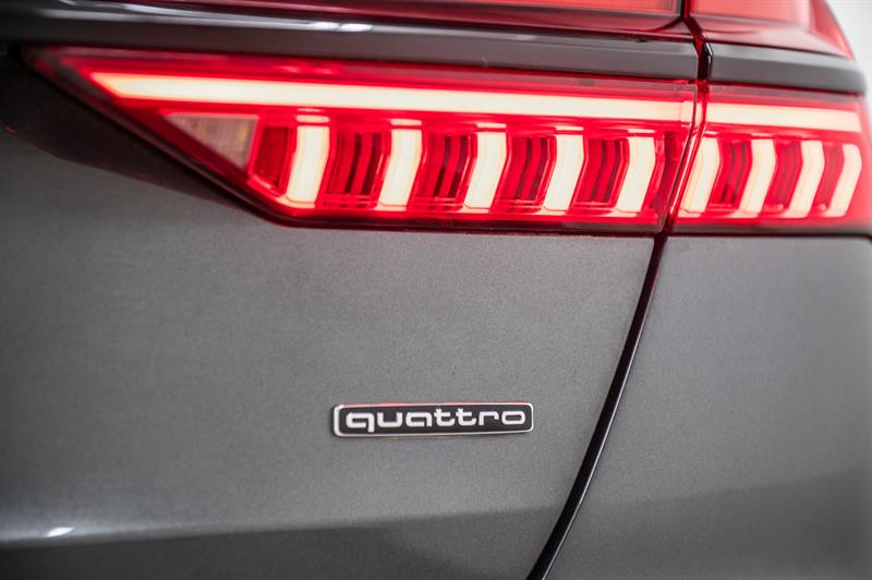 audi A6 Sedan 2022 - 11