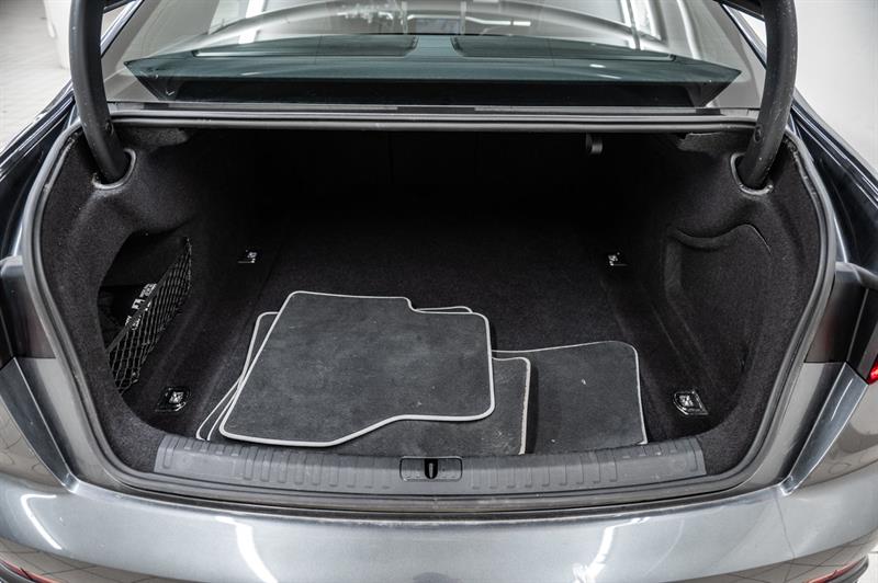 audi A6 Sedan 2022 - 12