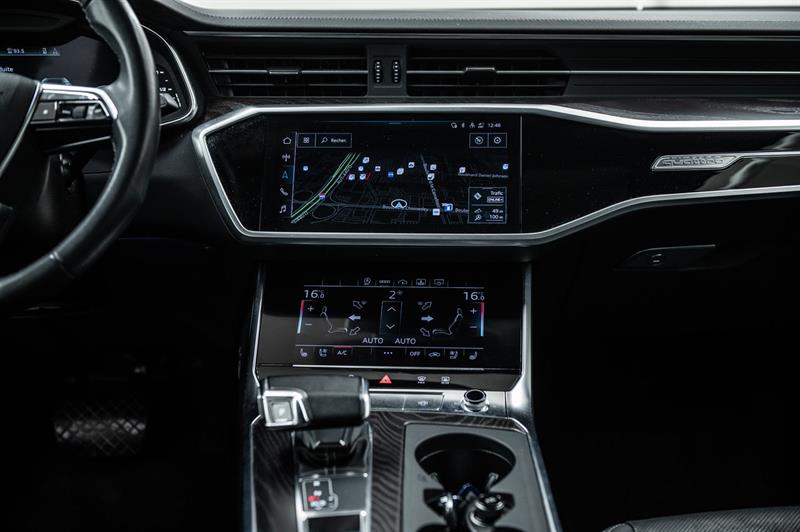 audi A6 Sedan 2022 - 32