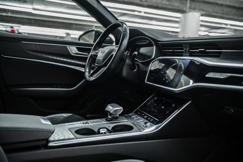 audi A6 Sedan 2022 - 33
