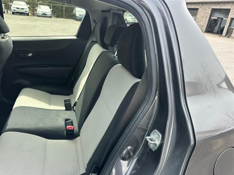 toyota Yaris 2012 - 5
