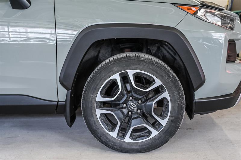 2020 Toyota RAV4 - Image 12