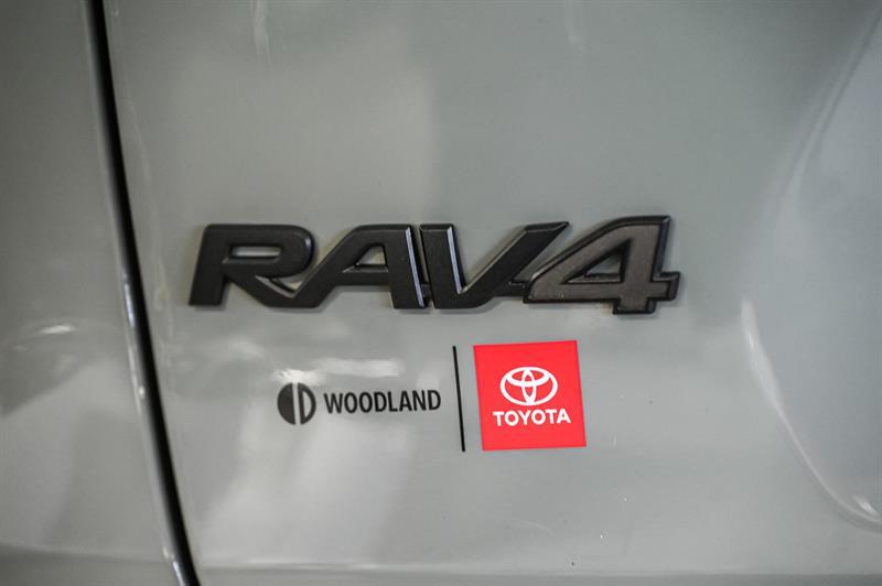 2020 Toyota RAV4 - Image 14