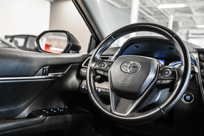 2020 Toyota Camry - Image 25