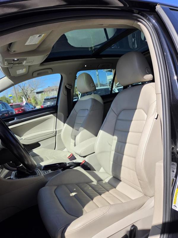 2017 Volkswagen Golf - Image 16