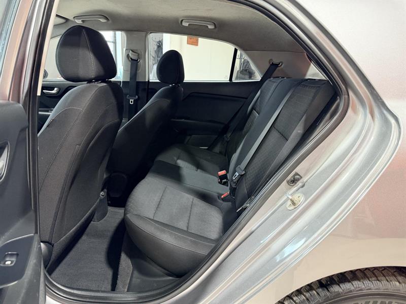 kia Rio 2023 - 13
