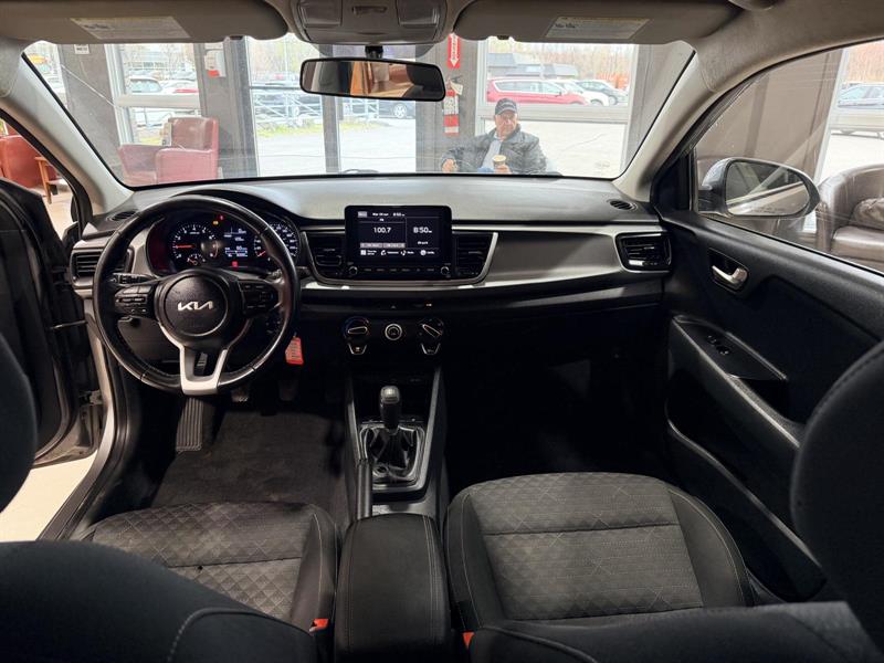 kia Rio 2023 - 27