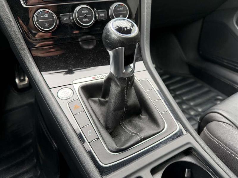 volkswagen Golf R 2017 - 26
