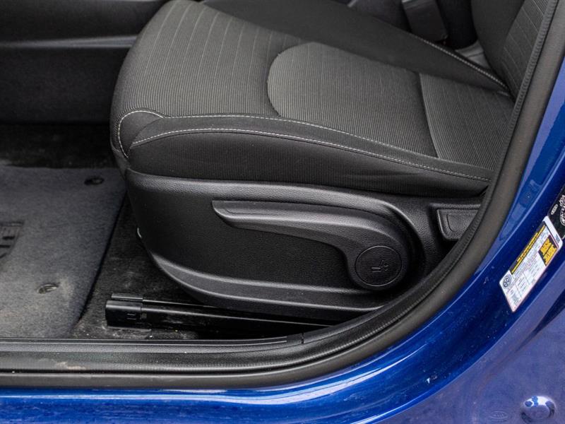 kia Forte 2021 - 26