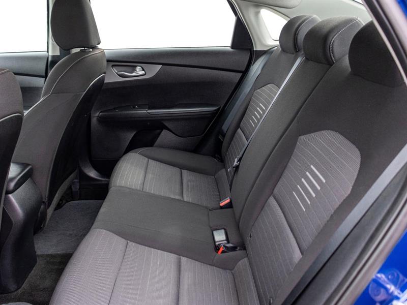 kia Forte 2021 - 31