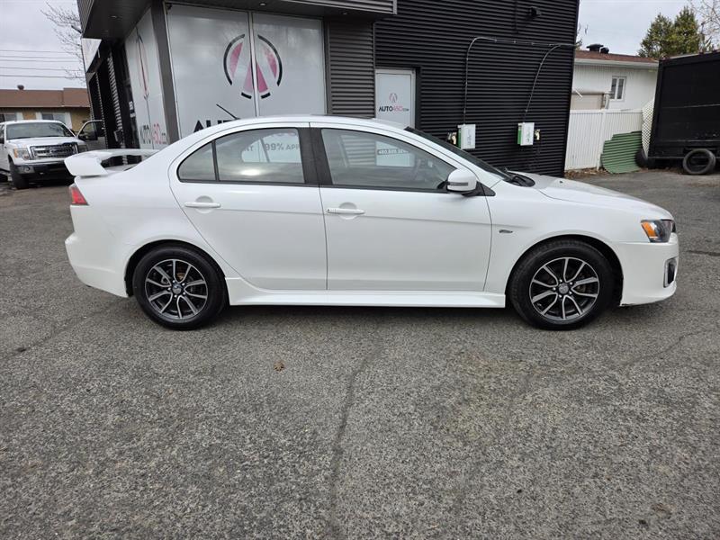 mitsubishi Lancer 2017 - 9