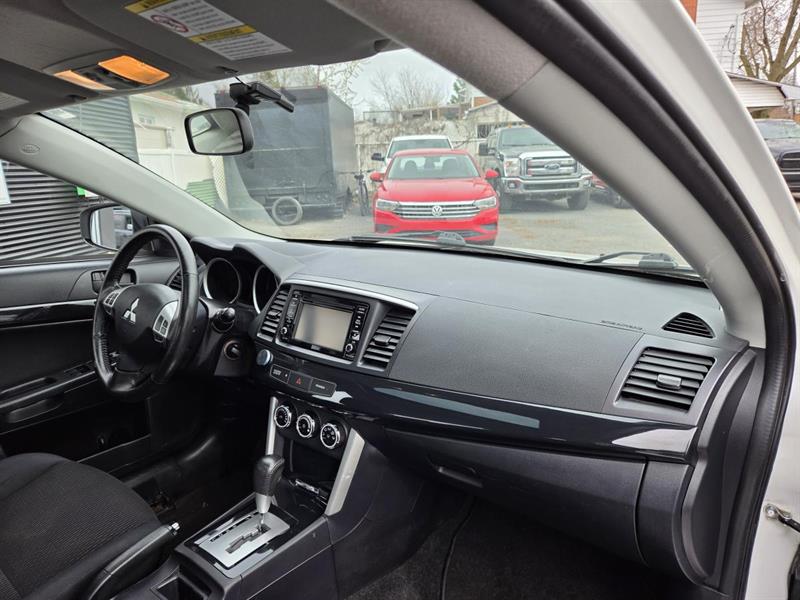 mitsubishi Lancer 2017 - 10