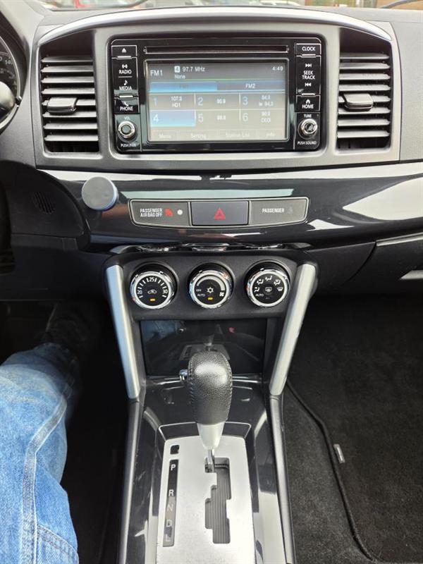 mitsubishi Lancer 2017 - 21