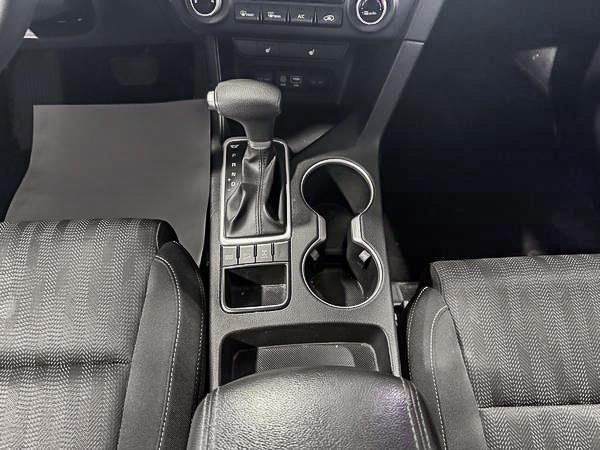 kia Sportage 2018 - 23