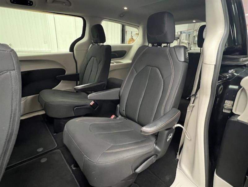 chrysler Pacifica 2019 - 30