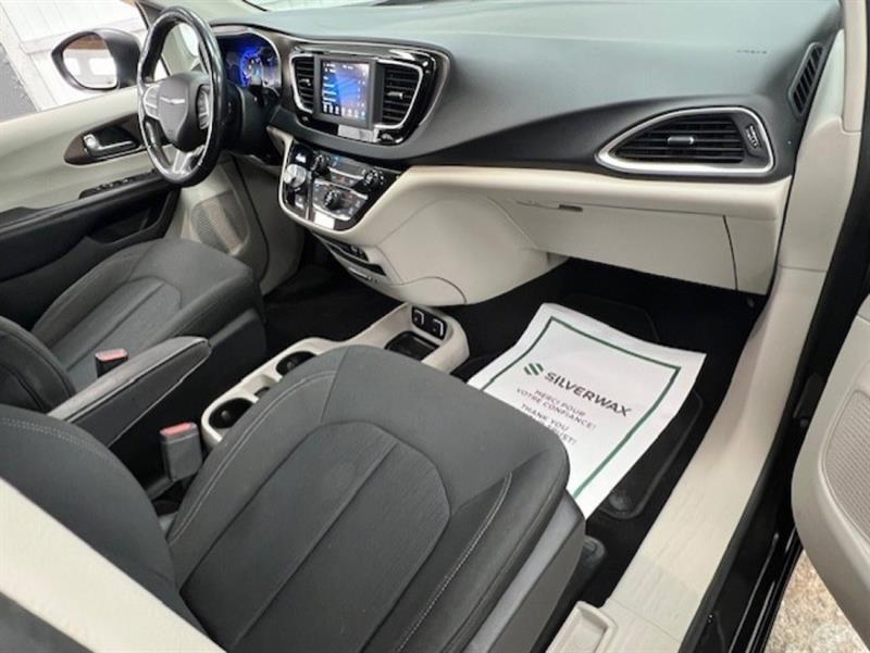chrysler Pacifica 2019 - 32