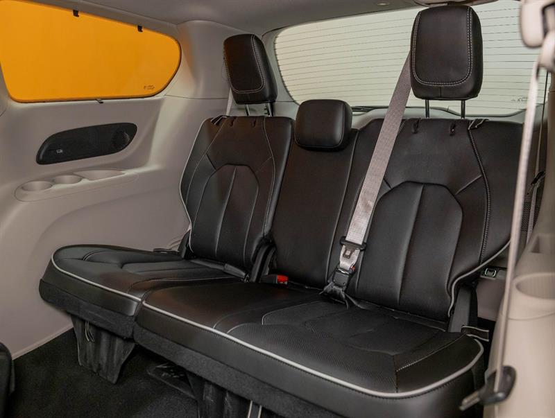 chrysler Pacifica 2024 - 31