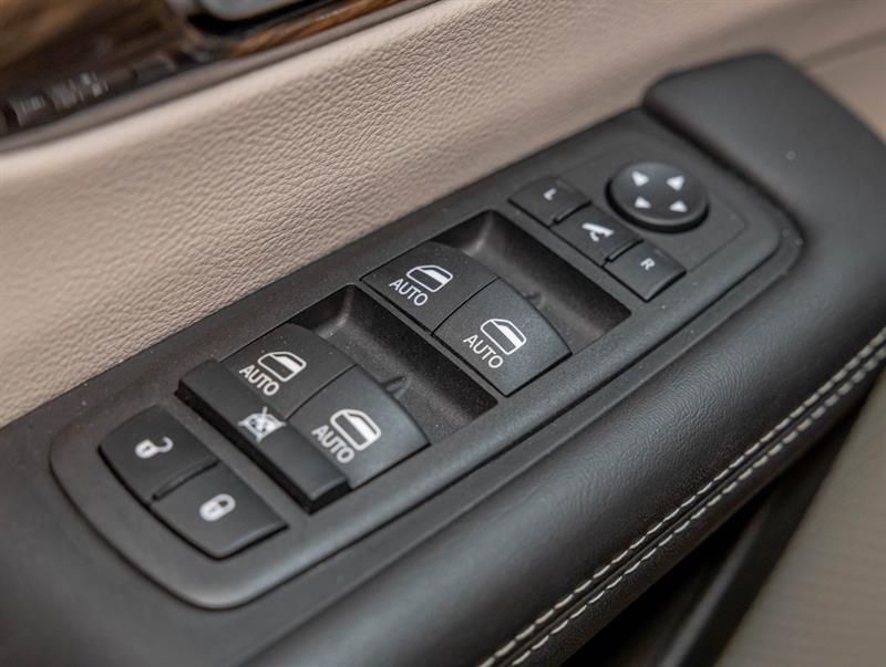 chrysler Pacifica 2024 - 27