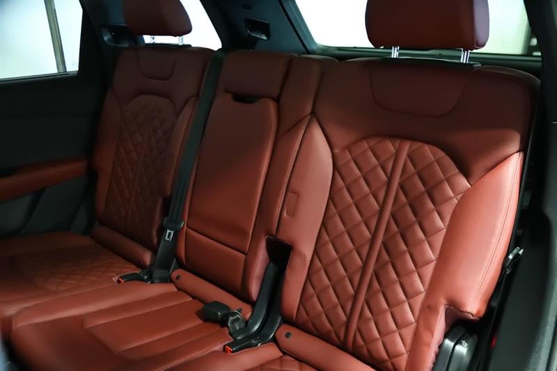 audi SQ7 2025 - 16