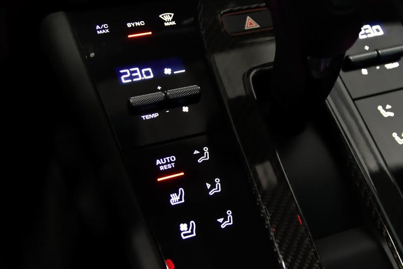 porsche Macan 2023 - 25