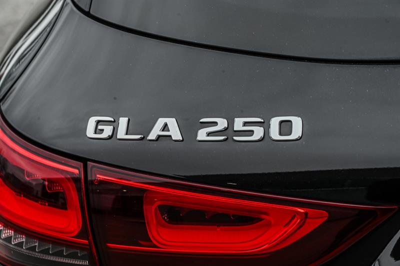 mercedes-benz GLA250 2022 - 12