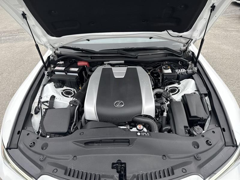 lexus IS 300 2025 - 29