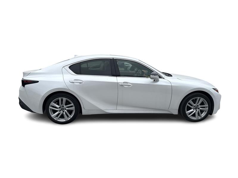lexus IS 300 2022 - 12