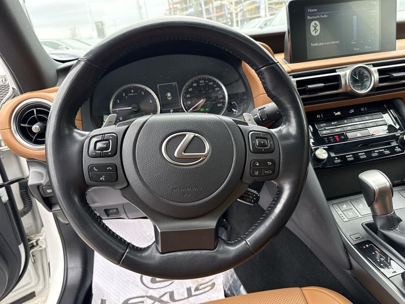 lexus IS 300 2022 - 18