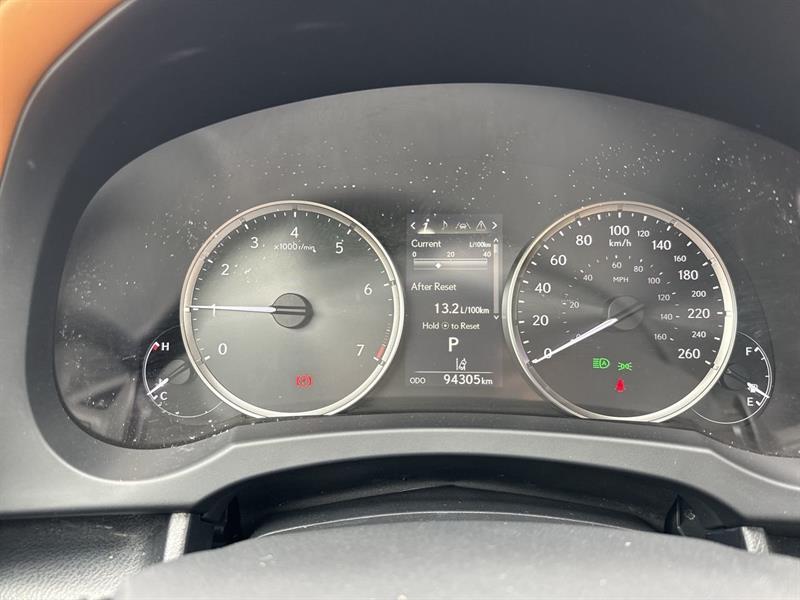 lexus IS 300 2022 - 19