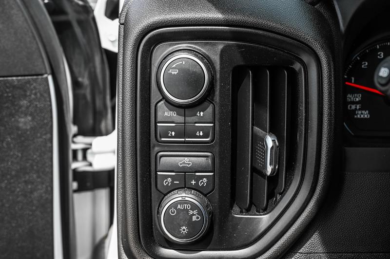 chevrolet Silverado 1500 2022 - 17
