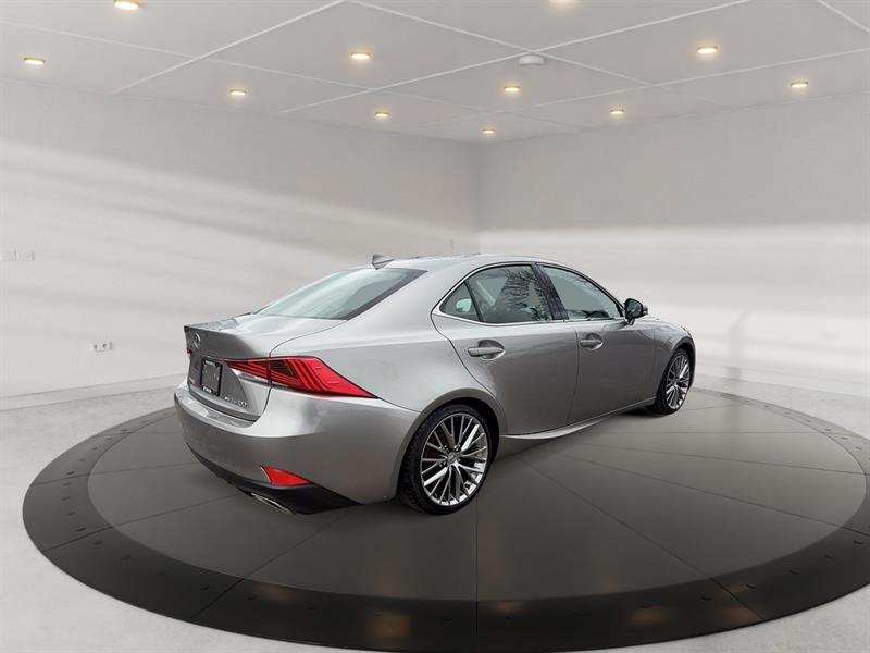 lexus IS 300 2017 - 5