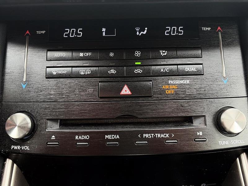lexus IS 300 2017 - 19