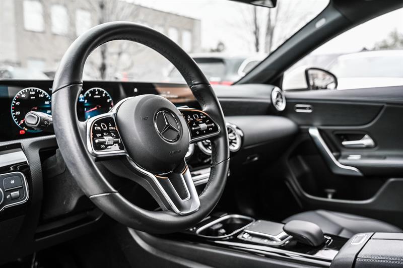 mercedes-benz CLA250 2023 - 16