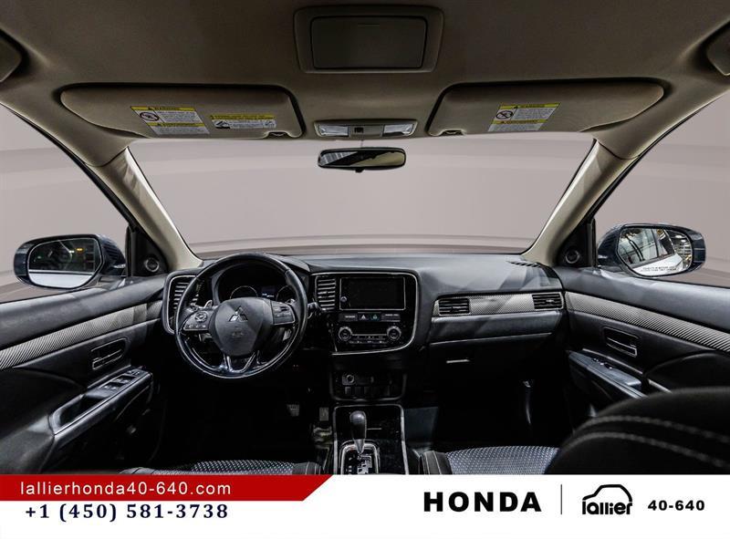 2018 Mitsubishi Outlander - Image 15