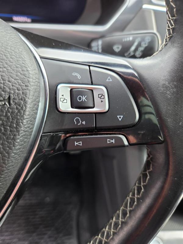 2018 Volkswagen Tiguan - Image 19