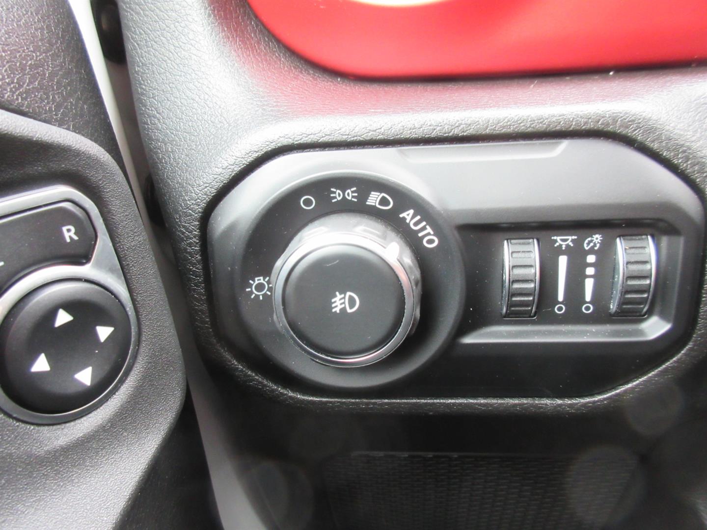 jeep Wrangler 2021 - 25
