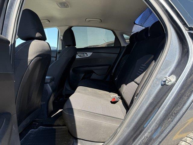 kia Forte 2021 - 8