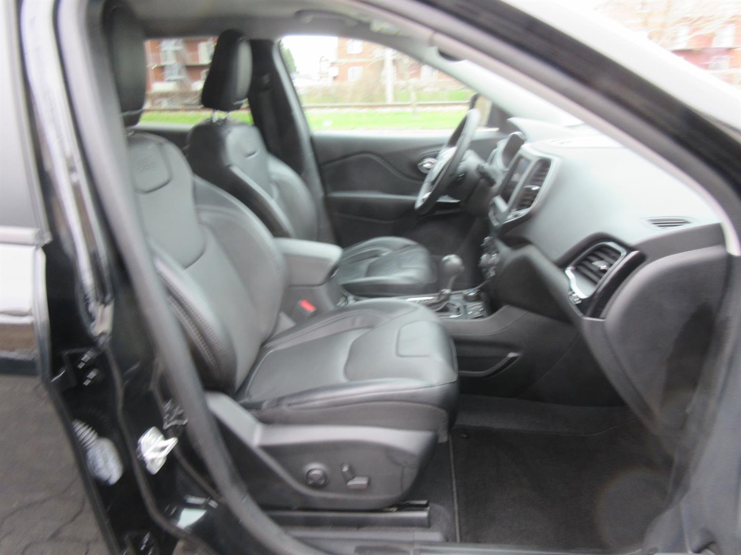 jeep Cherokee 2023 - 23