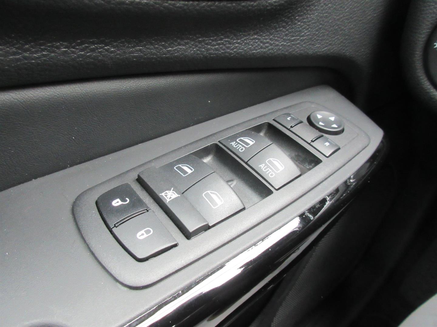 jeep Cherokee 2023 - 24