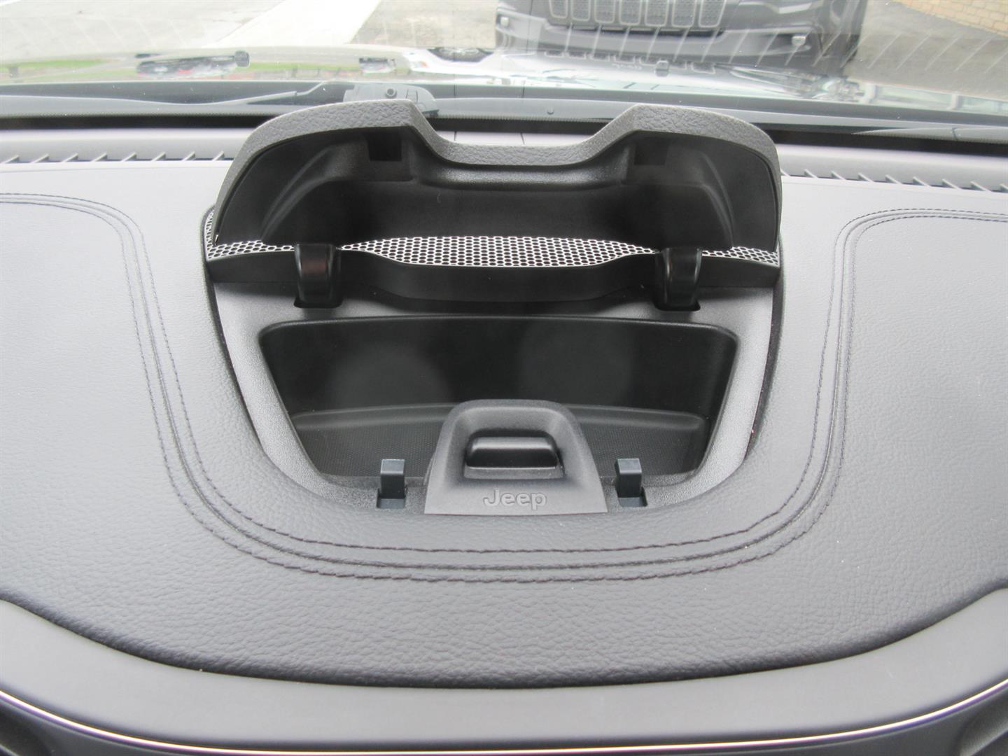 jeep Cherokee 2023 - 31