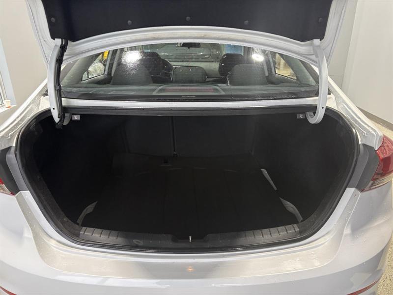 hyundai Elantra 2017 - 21