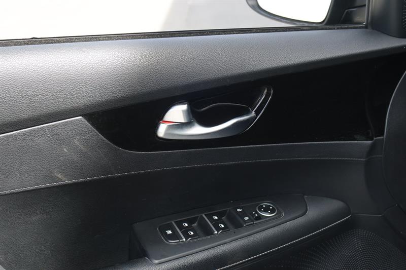 kia Forte 2023 - 10