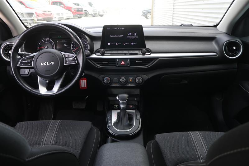 kia Forte 2023 - 14